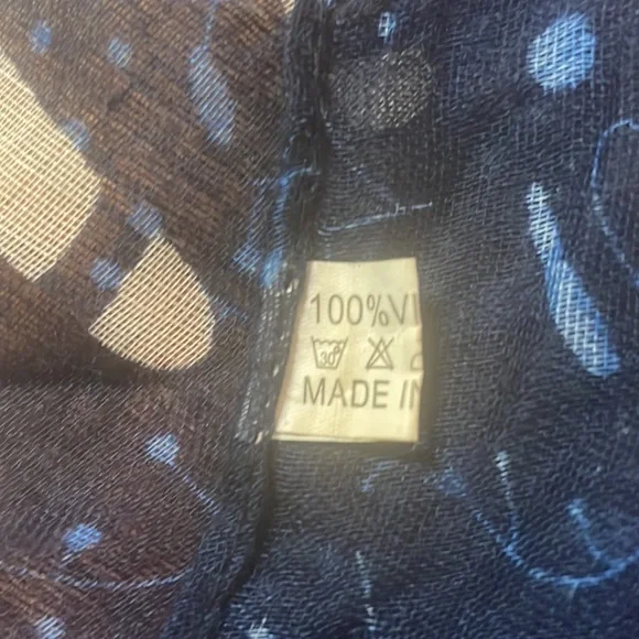 Sheer Blue and White Elephant Scarf 🧣 - Picture 12 of 14